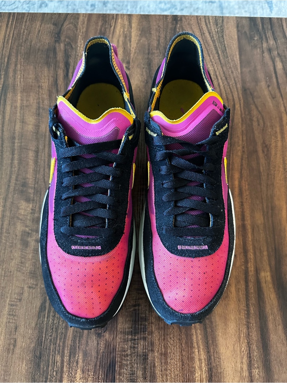 Nike Waffle One "Active Fuchsia" sneakers - Picture 3 of 7